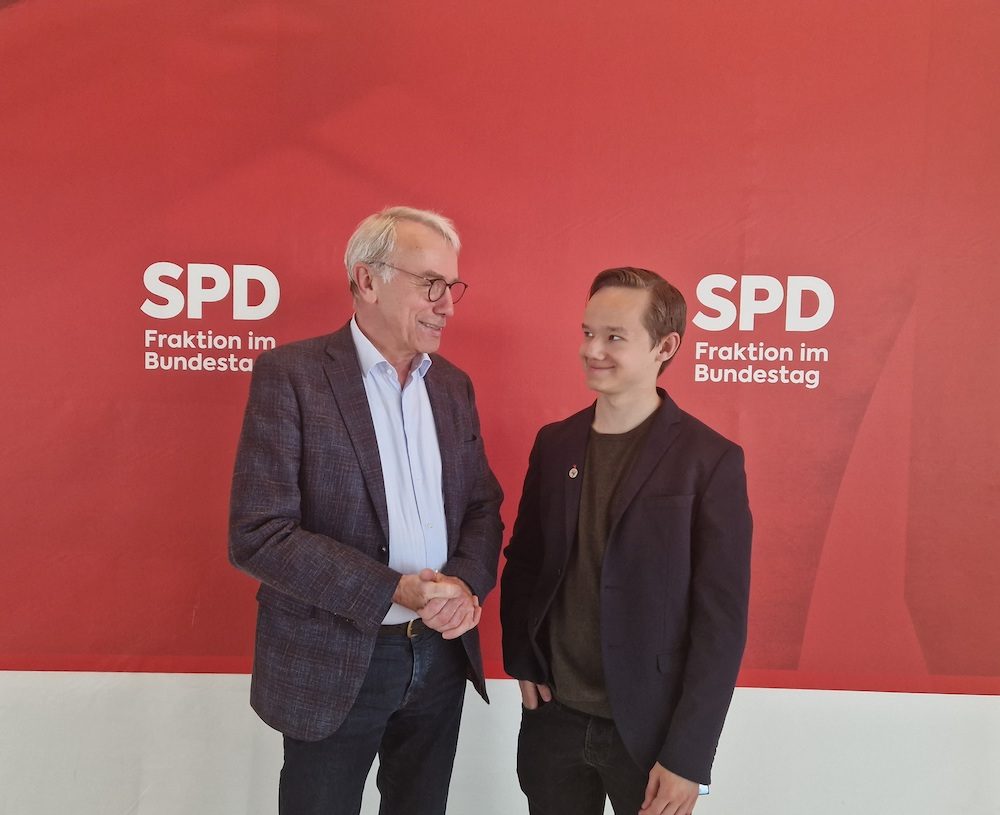 Politikluft in Berlin schnuppern: Fabian Rodenwald aus Ahlen hospitiert bei der SPD-Bundestagsfraktion