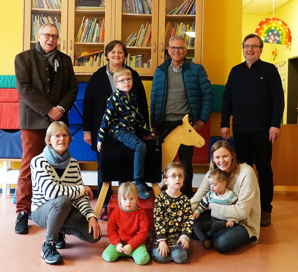 25 Jahre Unterstützung – Lionsclub übergibt Spende für Therapeutisches Reiten an Teresa-Kindergarten