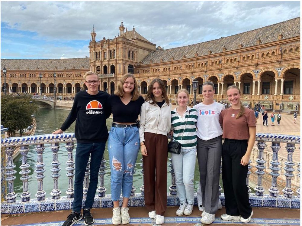 Auslandspraktika im Herzen Sevillas:  Schülerinnen und Schüler des Paul-Spiegel-Berufskollegs lernten Arbeitsalltag und Kultur kennen