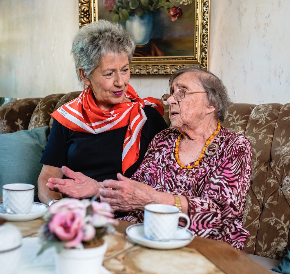 Gegen die Einsamkeit im Alter – Malteser Besuchs- und Begleitungsdienst bietet Besuche an