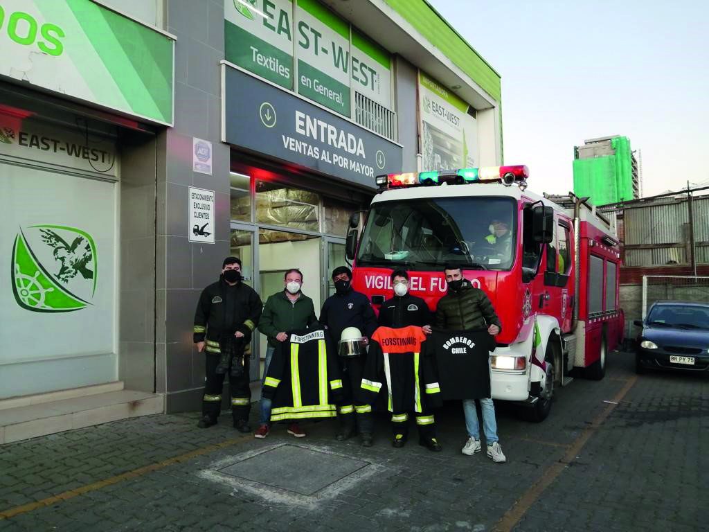 Ausrangierte Einsatzkleidung der Ostbeverner Feuerwehr ist in Chile angekommen