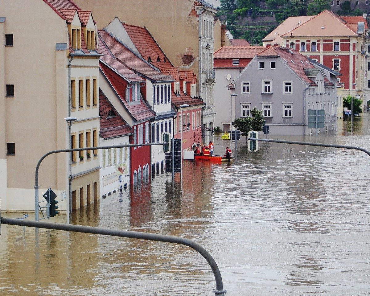 Service für Hochwassergeschädigte und ihre Berater und Helfer: Kostenlose Webinare „Hochwasserhilfen NRW Spezial“