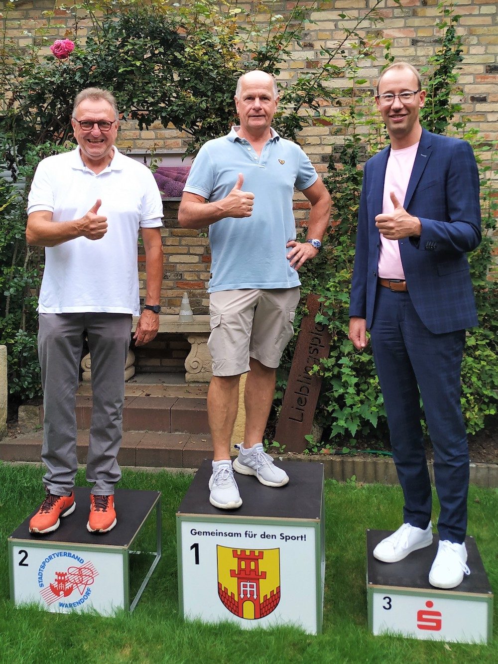 Stadtsportverband Warendorf stellt Siegerpodest für Sportveranstaltungen seiner Mitgliedsvereine zur Verfügung