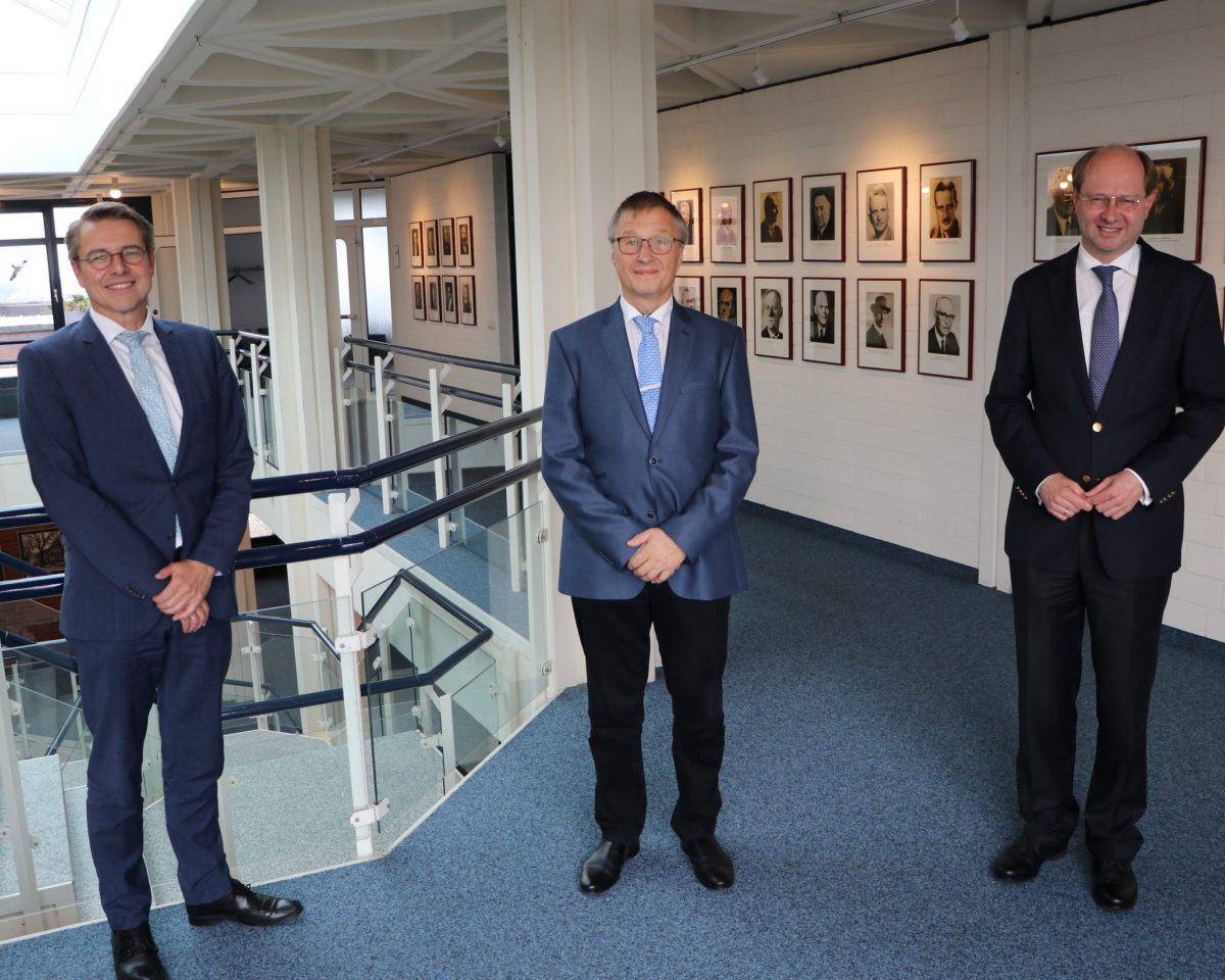 Landrat Dr. Gericke begrüßt neuen Leiter des Finanzamtes Warendorf