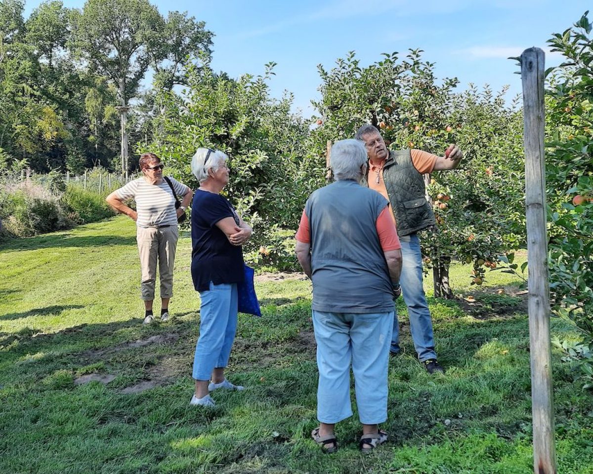 Radtour der kfd St. Josef aus Warendorf zum Obsthof Hantke