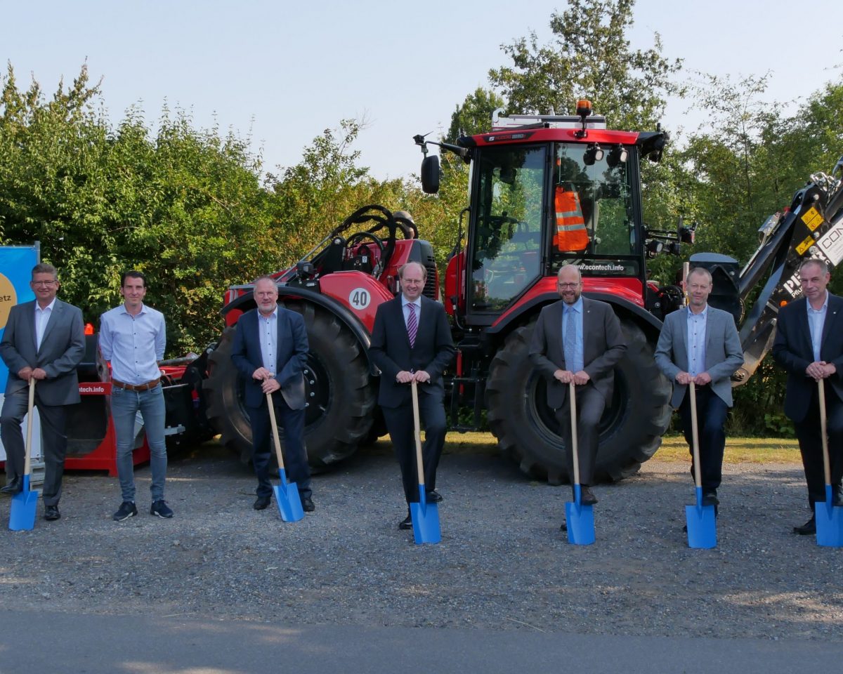 1. Spatenstich für Glasfaserausbau in Ennigerloher Außenbereichen / Größtes Investitionsprogramm in der Geschichte des Kreises Warendorf geht voran / Sonderaufruf Industrie- und Gewerbegebiete bewilligt
