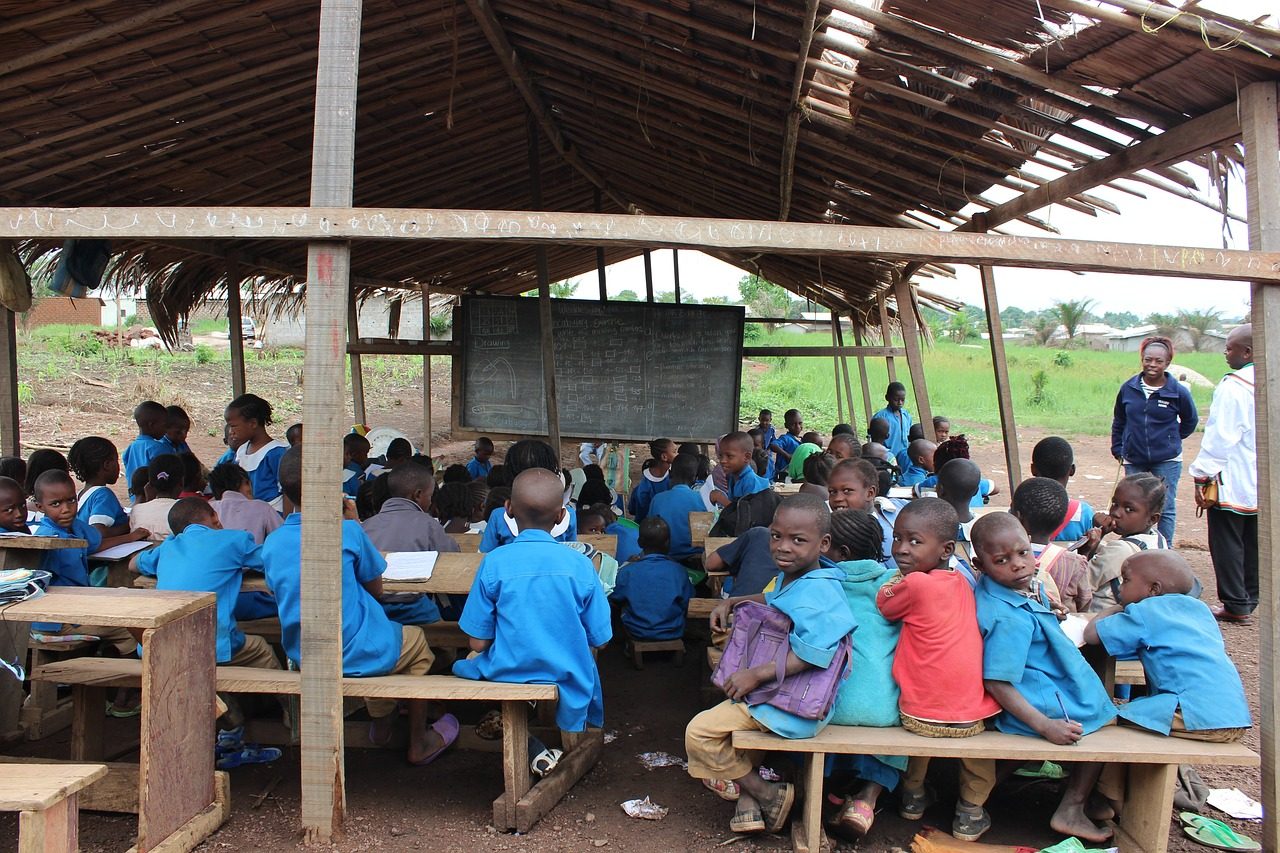 “Bildung ein Zuhause geben” – “Dein Tag für Afrika” 2021:  Schülerinnen und Schüler des Gymnasium Laurentianum engagieren sich am 29.06.2021 für Bildungsprojekte in Afrika