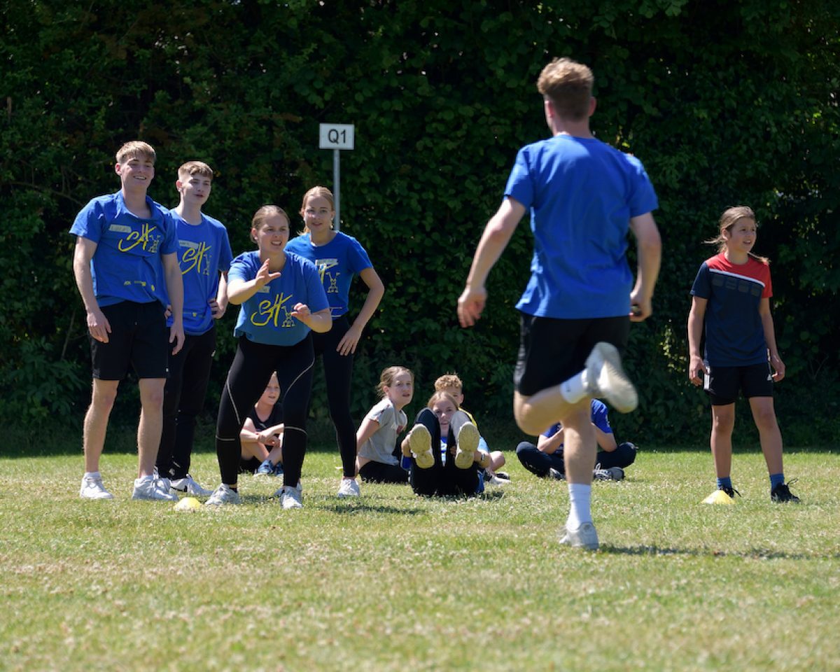 Beim Sportfest des Mariengymnasiums sind die Jüngsten schneller als die Ältesten
