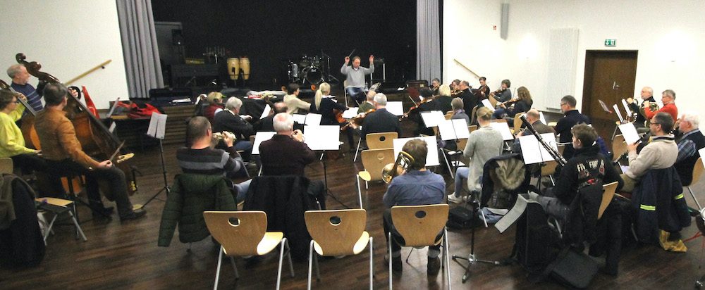 Endlich wieder Bühnenluft schnuppern:  Konzert mit dem Symphonieorchester Warendorf am 11. und 13. März