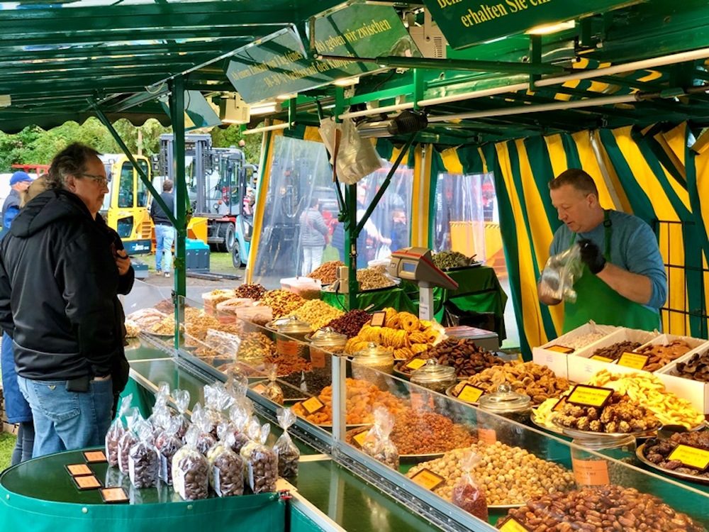 Traditioneller Fettmarkt-Sonntag in der Altstadt