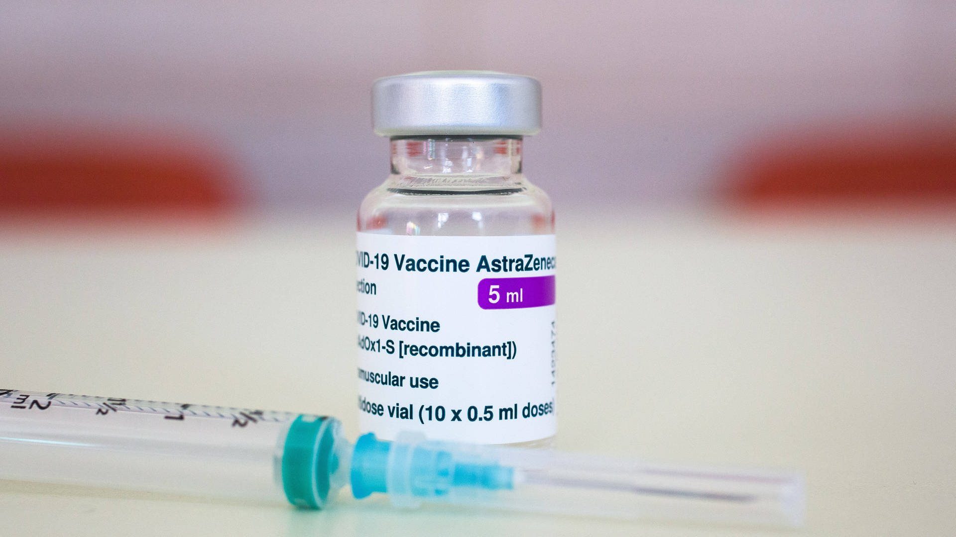 „Impfungen mit AstraZeneca ausgesetzt“