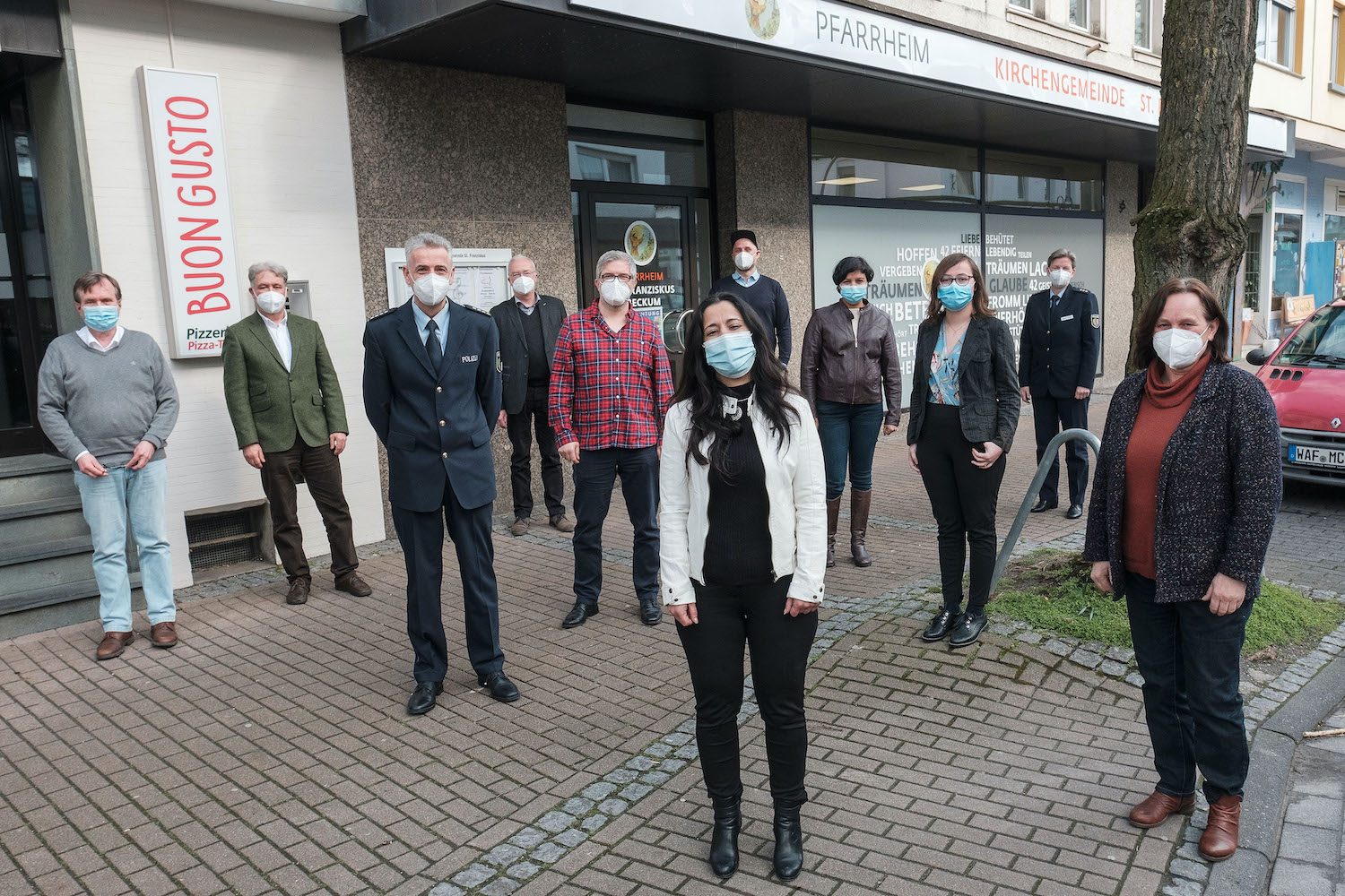 Gemeinsam gegen Rassismus  –  Mit der Polizei sprechen