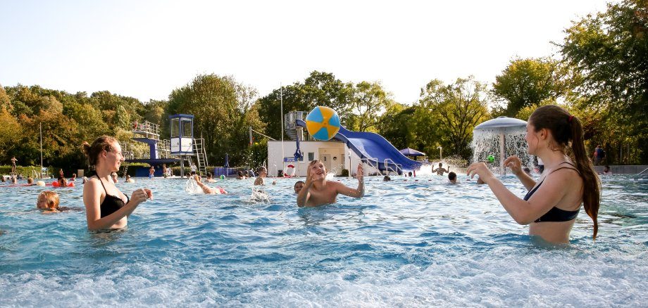 Erweiterung der Schwimmzeiten im Parkbad Oelde